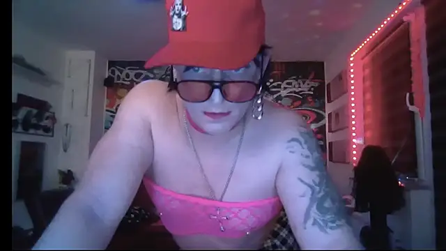 hellgirl1980 online show from 05-18-26, 12:29