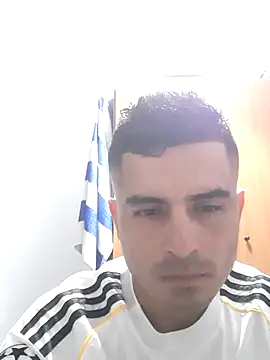 Snapshot of Andr3s69xxx chatting on 09-13-25, 07:35 Andr3s69xxx online show from 09-13-25, 07:35