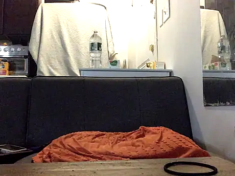 littyleesh1 online show from 09-30-25, 03:22