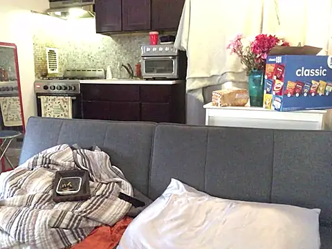 littyleesh1 online show from 02-28-26, 07:48