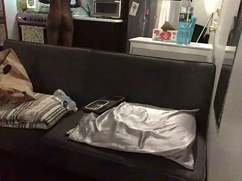 littyleesh1 online show from 06-27-26, 02:38