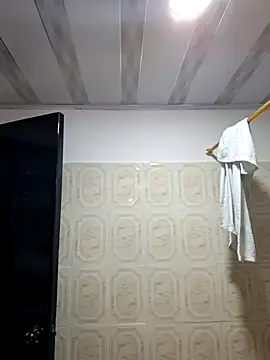 Snapshot of yeffito1 chatting on 09-17-25, 03:57 yeffito1 online show from 09-17-25, 03:57