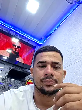 Snapshot of yeffito1 chatting on 09-22-25, 11:29 yeffito1 online show from 09-22-25, 11:29