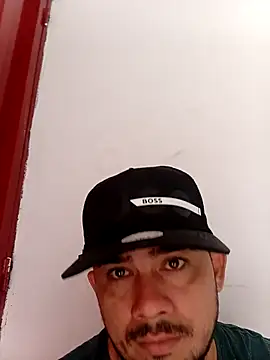 Snapshot of yeffito1 chatting on 03-12-26, 02:12 yeffito1 online show from 03-12-26, 02:12