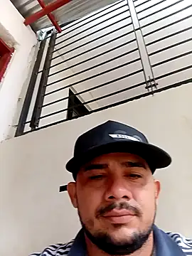 Snapshot of yeffito1 chatting on 03-14-26, 02:44 yeffito1 online show from 03-14-26, 02:44