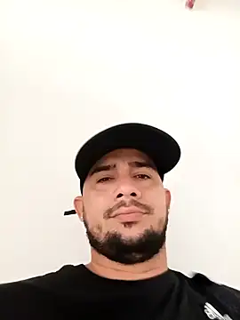 Snapshot of yeffito1 chatting on 03-20-26, 03:17 yeffito1 online show from 03-20-26, 03:17