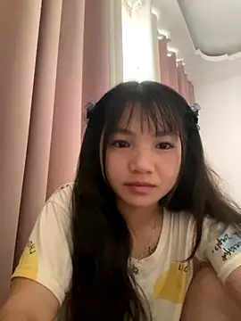 Emlyly-18 online show from 09-13-25, 12:43