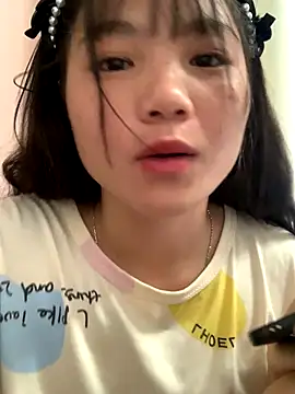 Emlyly-18 online show from 09-15-25, 12:43