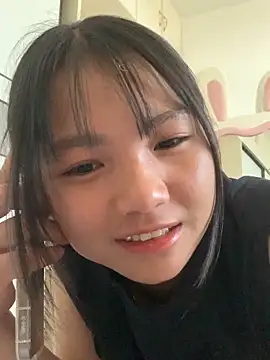 Emlyly-18 online show from 09-22-25, 08:38