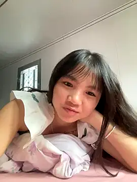 Emlyly-18 online show from 09-23-25, 02:14