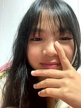 Emlyly-18 online show from 09-25-25, 03:38