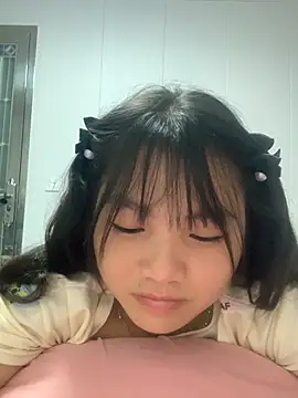 Emlyly-18 online show from 09-26-25, 02:10