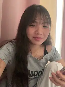 Emlyly-18 online show from 09-27-25, 06:18