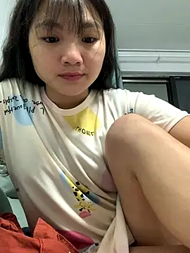 Emlyly-18 online show from 10-11-25, 03:10