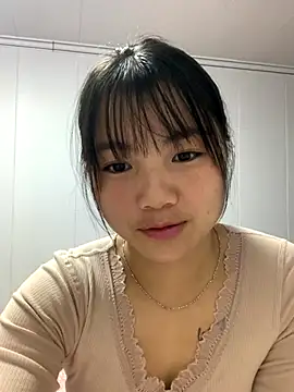 Emlyly-18 online show from 11-07-25, 03:17