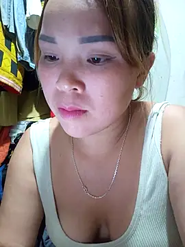 Snapshot of keobong-00 chatting on 10-14-25, 01:45 keobong-00 online show from 10-14-25, 01:45