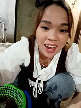 Snapshot of keobong-00 chatting on 11-12-25, 11:21 keobong-00 online show from 11-12-25, 11:21