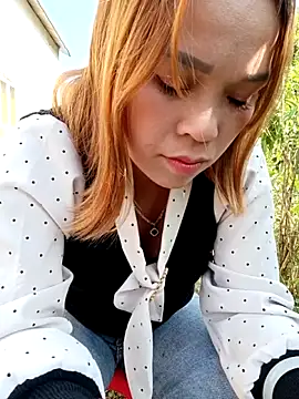 Snapshot of keobong-00 chatting on 11-21-25, 06:56 keobong-00 online show from 11-21-25, 06:56