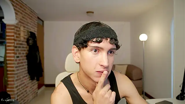 Snapshot of boream chatting on 03-10-26, 02:00 boream online show from 03-10-26, 02:00