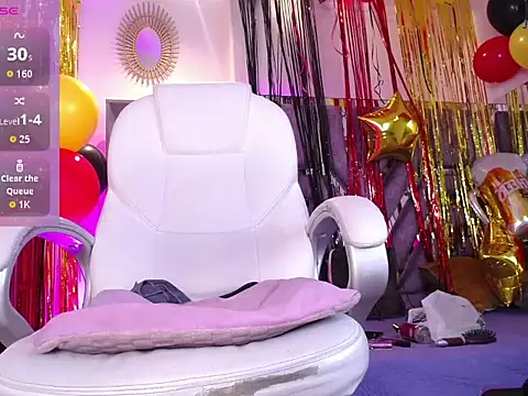 Eva Walker  online show from 09-24-25, 06:11