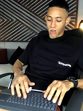 B Wild online show from 10-17-25, 04:15