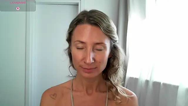 Paevoa online show from 11-28-25, 09:01