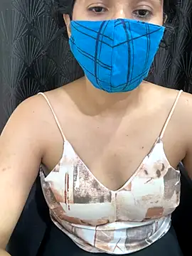 Snapshot of Shreya_soni87 chatting on 09-08-25, 11:48 Shreya soni87 online show from 09-08-25, 11:48