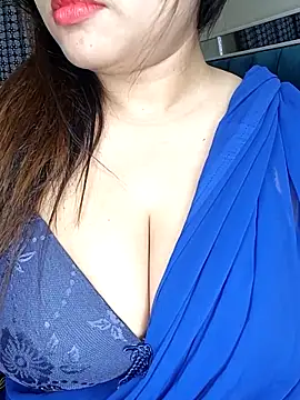 Snapshot of your---couple chatting on 10-10-25, 04:39 your---couple online show from 10-10-25, 04:39