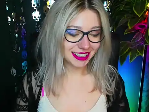 loveHeidi online show from 10-15-25, 04:45