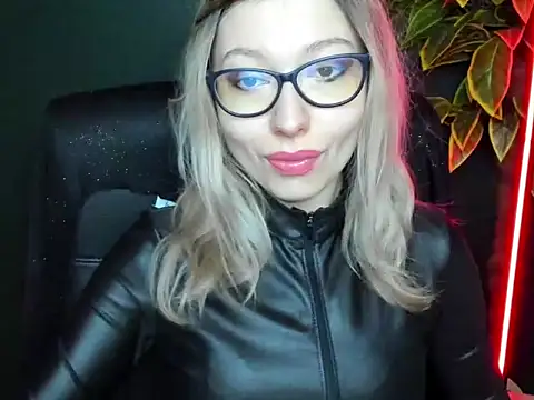 Snapshot of loveHeidi chatting on 02-09-26, 05:33 loveHeidi online show from 02-09-26, 05:33