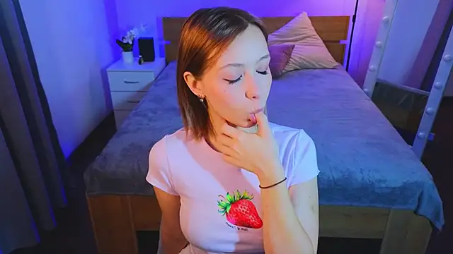 LumMina online show from 12-03-25, 01:09