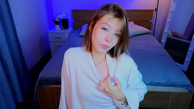 LumMina online show from 12-04-25, 10:02