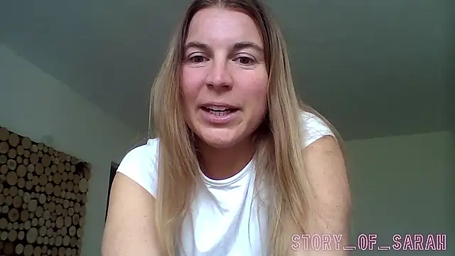 Snapshot of story_of_sarah chatting on 10-28-25, 09:24 story of sarah online show from 10-28-25, 09:24