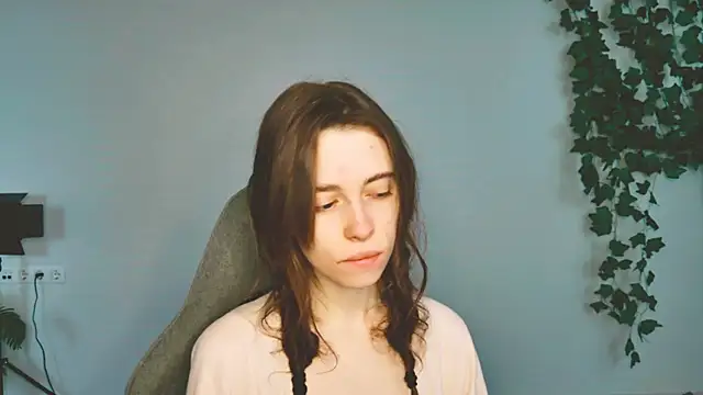 Yoka paradoXXX online show from 10-19-25, 05:30