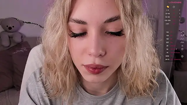 Leila Vanilla online show from 03-13-26, 03:24