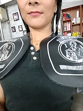 Yumyum kiw online show from 09-29-25, 05:56