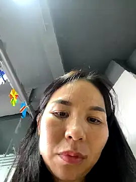 Snapshot of xiaonan- chatting on 10-29-25, 06:26 xiaonan- online show from 10-29-25, 06:26