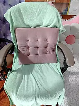 LadyMaiMai online show from 12-14-25, 02:55