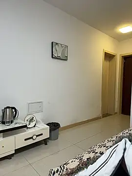 Snapshot of Fengbaby-555 chatting on 12-21-25, 12:56 Fengbaby-555 online show from 12-21-25, 12:56