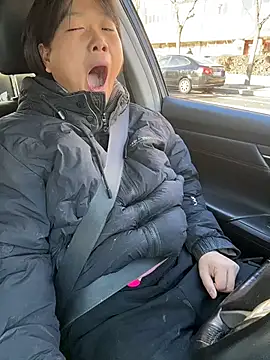 Snapshot of Fengbaby-555 chatting on 12-23-25, 06:22 Fengbaby-555 online show from 12-23-25, 06:22