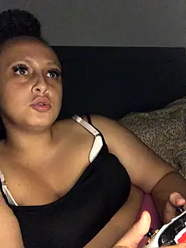 Snapshot of Welsh_Maya19X chatting on 09-20-25, 01:39 Welsh Maya19X online show from 09-20-25, 01:39