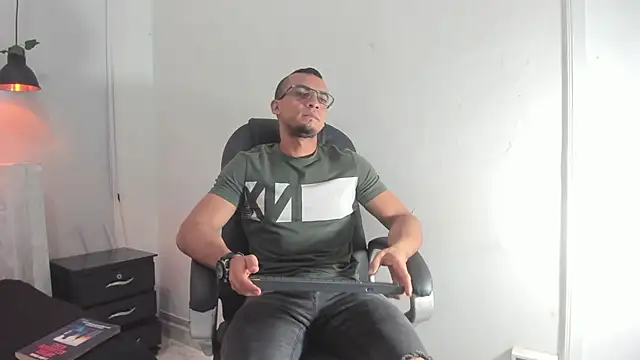 johan miller0 online show from 11-22-25, 12:48