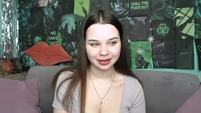 Snapshot of GloriyaDre chatting on 09-14-25, 05:28 GloriyaDre online show from 09-14-25, 05:28