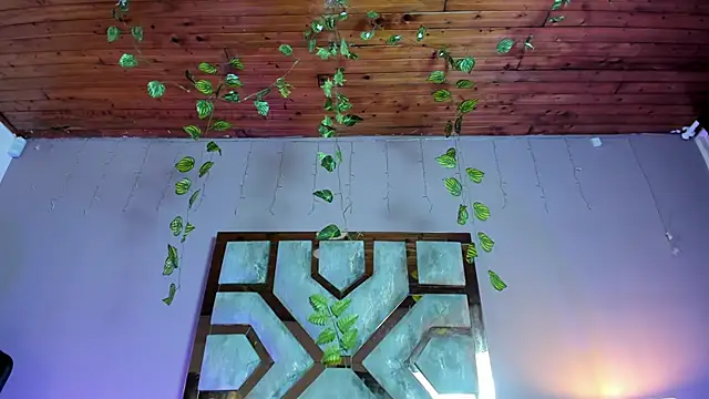 Snapshot of Electra_Gosselin chatting on 06-11-26, 02:33 Electra Gosselin online show from 06-11-26, 02:33