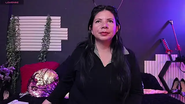 kinky momm online show from 07-17-26, 03:39