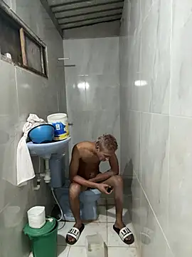 Boy hot- online show from 02-28-26, 11:06