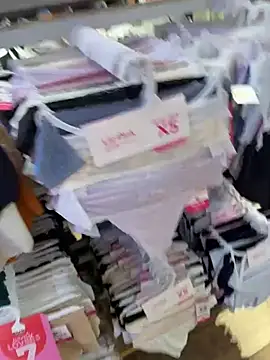 Boy hot- online show from 03-04-26, 11:22