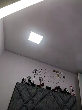 Shantey Laurent online show from 02-10-26, 02:32