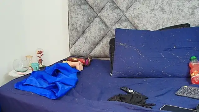 Shantey Laurent online show from 03-07-26, 01:30