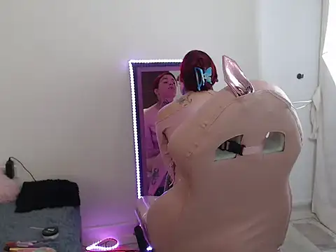 Snapshot of Maddy_Vicius19 chatting on 09-21-25, 08:21 Maddy Vicius19 online show from 09-21-25, 08:21